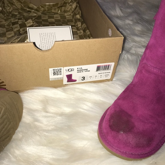 UGG. Girls Ugg Boots (FLAWED) - Picture 8 of 8